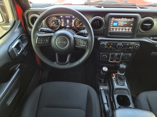 Used 2023 Jeep Gladiator Willys image 18