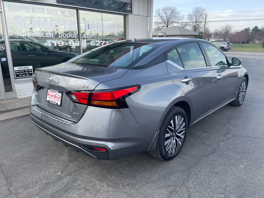 Used 2023 Nissan Altima 2.5 SV AWD/4WD image 3
