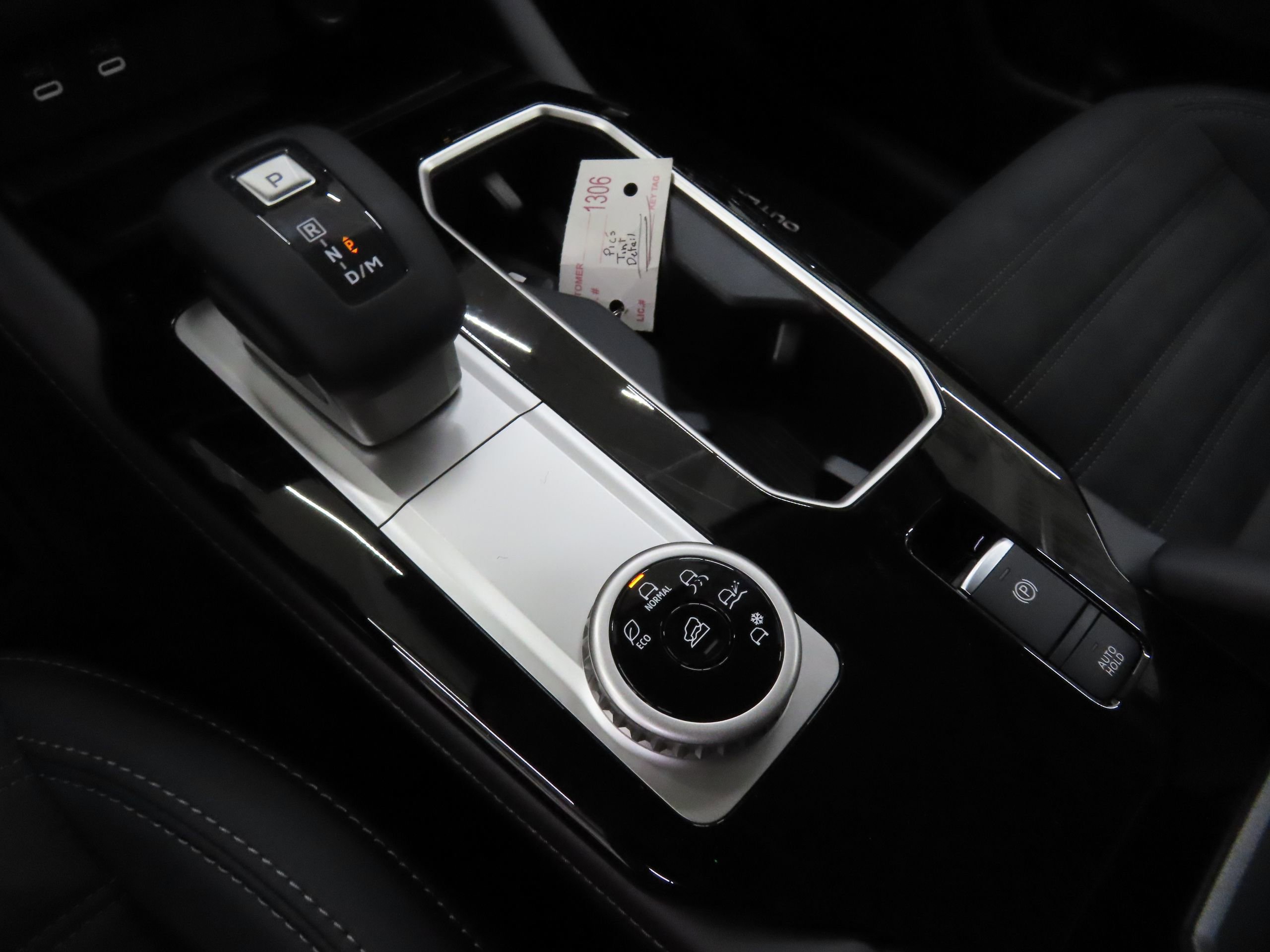 New 2025 Mitsubishi Outlander SE image 15