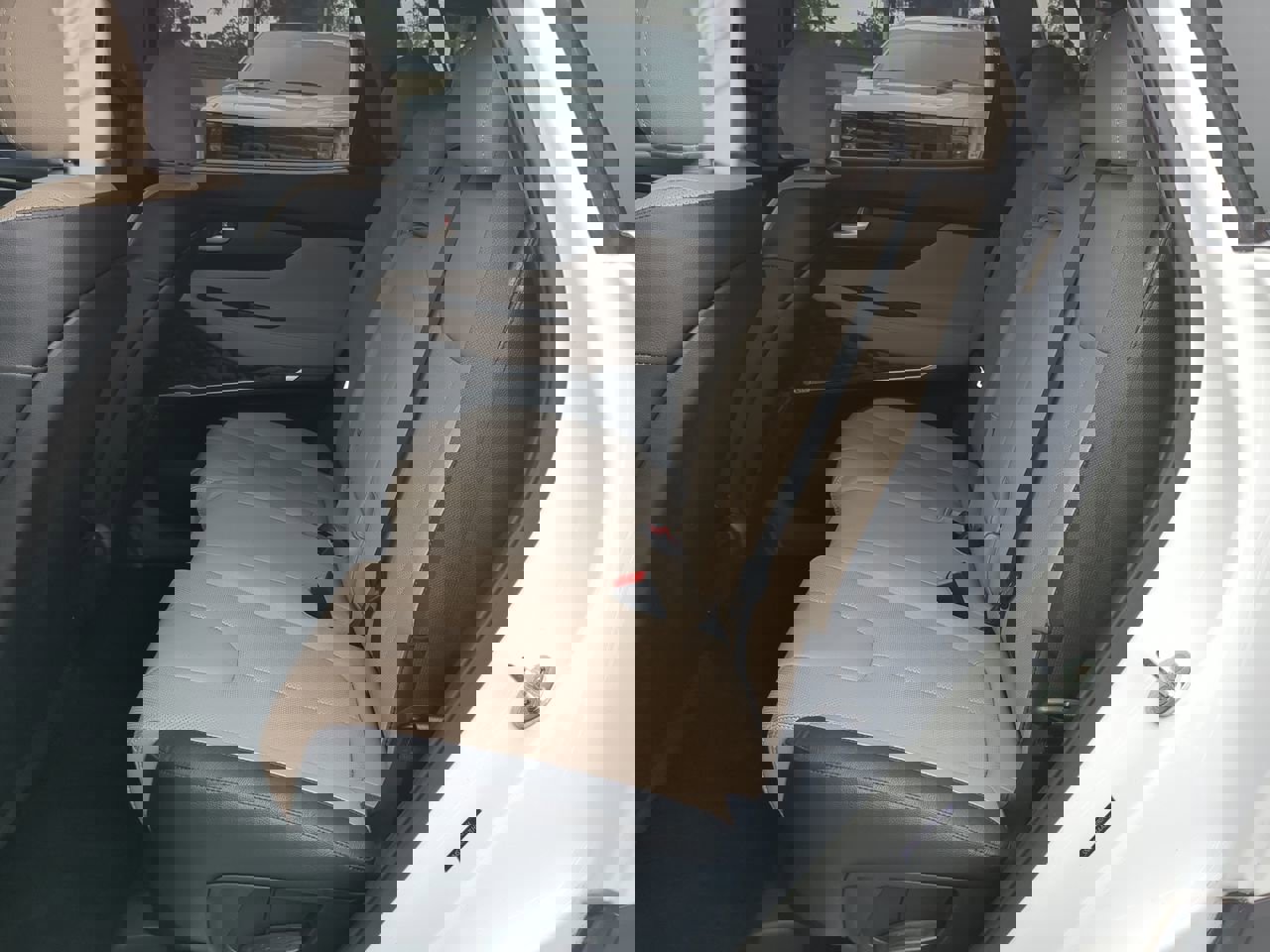 Used 2020 Hyundai Santa Fe SEL image 11