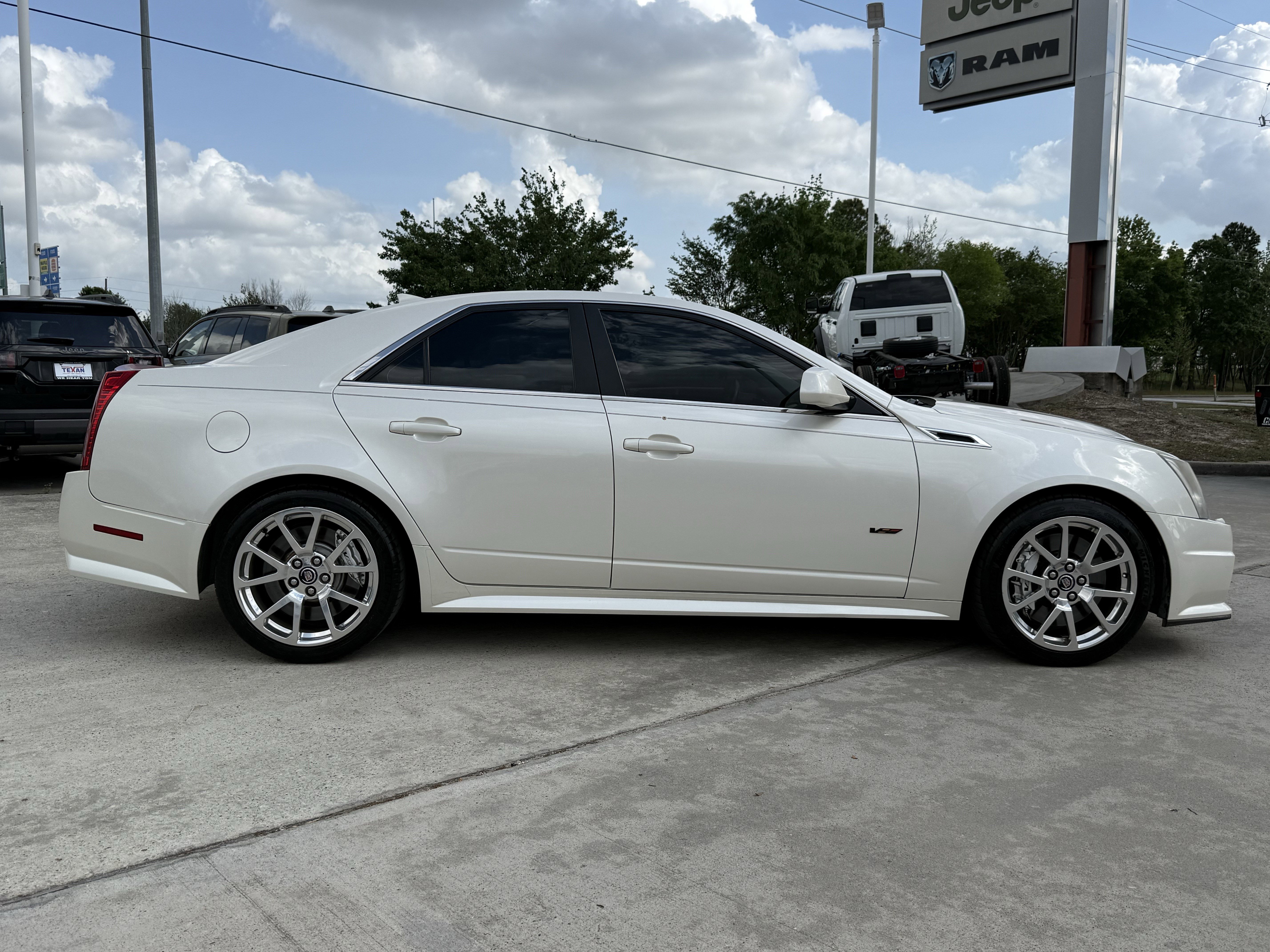 Used 2012 Cadillac CTS V RWD image 3