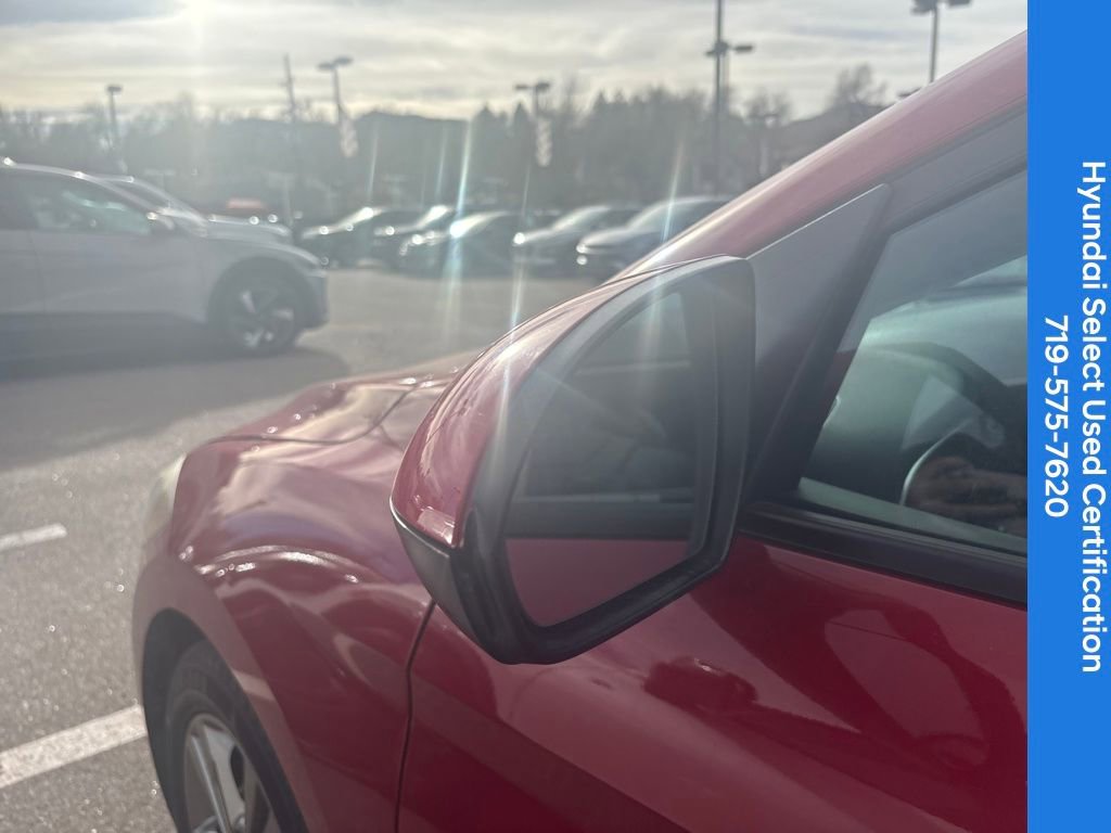 Used 2017 Hyundai Elantra Value Edition w/ Cargo Package image 39