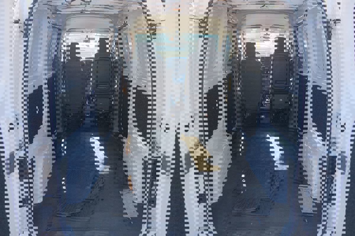 Used 2021 Nissan NV200 SV w/ Back Door Glass Package image 25