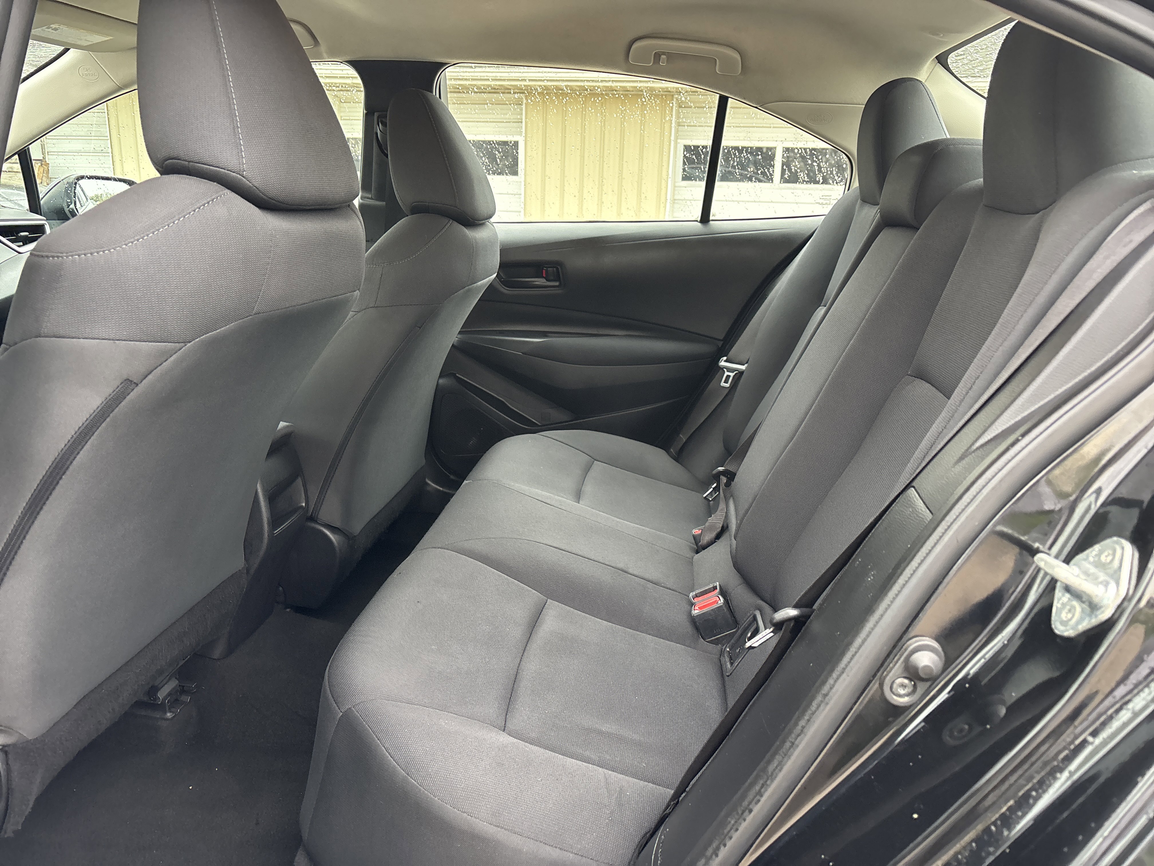 Used 2022 Toyota Corolla LE FWD image 28