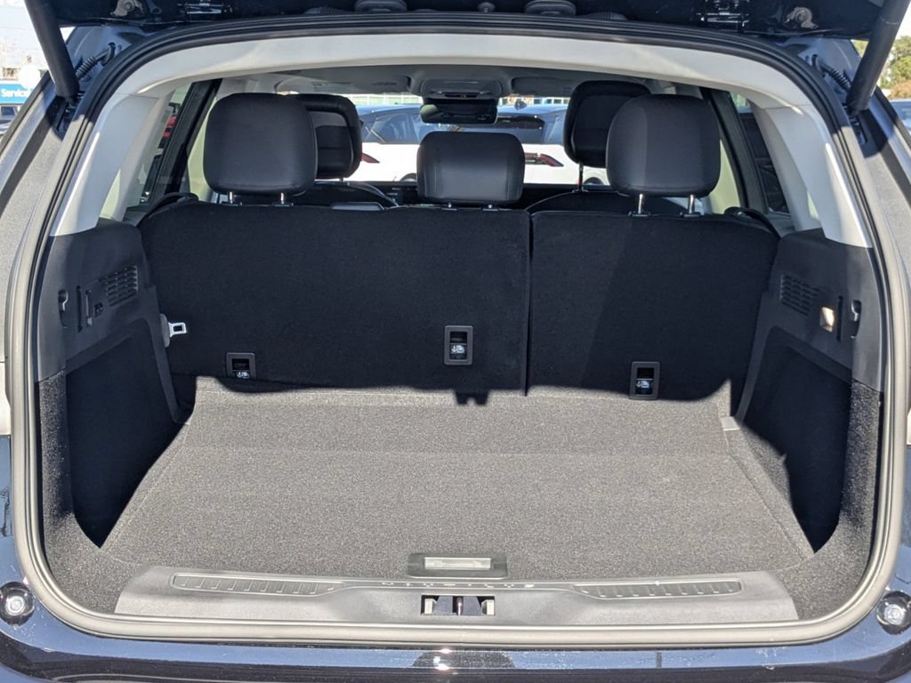 New 2026 Lincoln Nautilus Premier w/ Equipment Group 102A AWD/4WD image 13