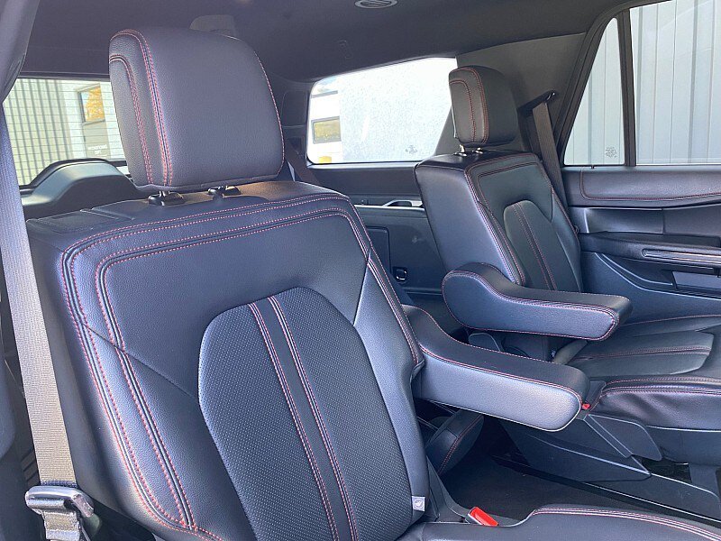 Used 2023 Ford Expedition Limited AWD/4WD image 38