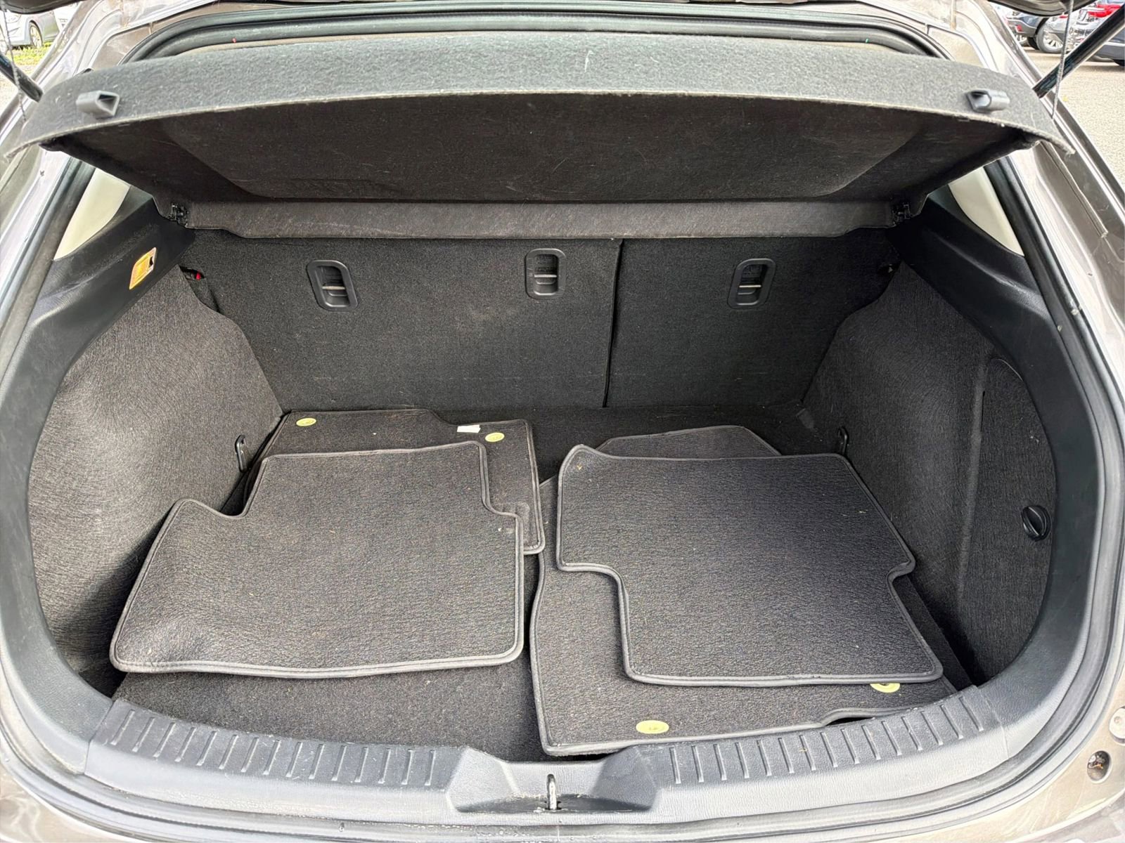 Used 2015 MAZDA MAZDA3 i Touring image 12