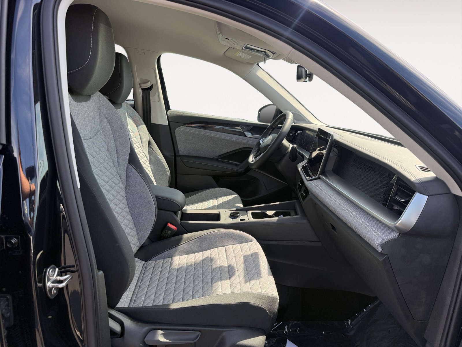 New 2026 Volkswagen Tiguan S FWD image 19
