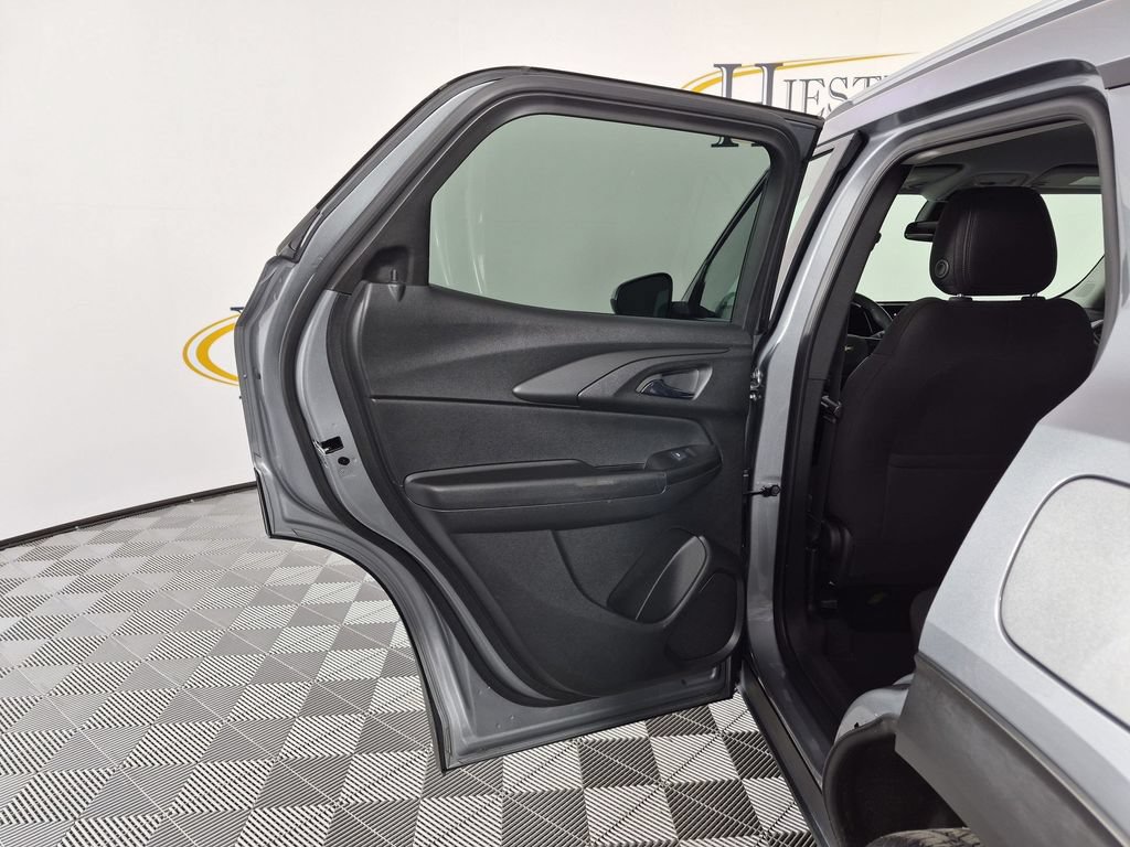 Used 2024 Chevrolet TrailBlazer LT FWD image 29