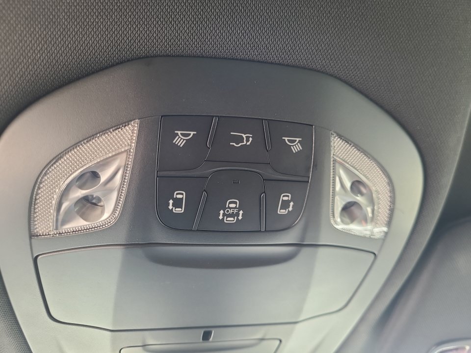 New 2026 Chrysler Pacifica Select w/ S Appearance Package AWD/4WD image 33