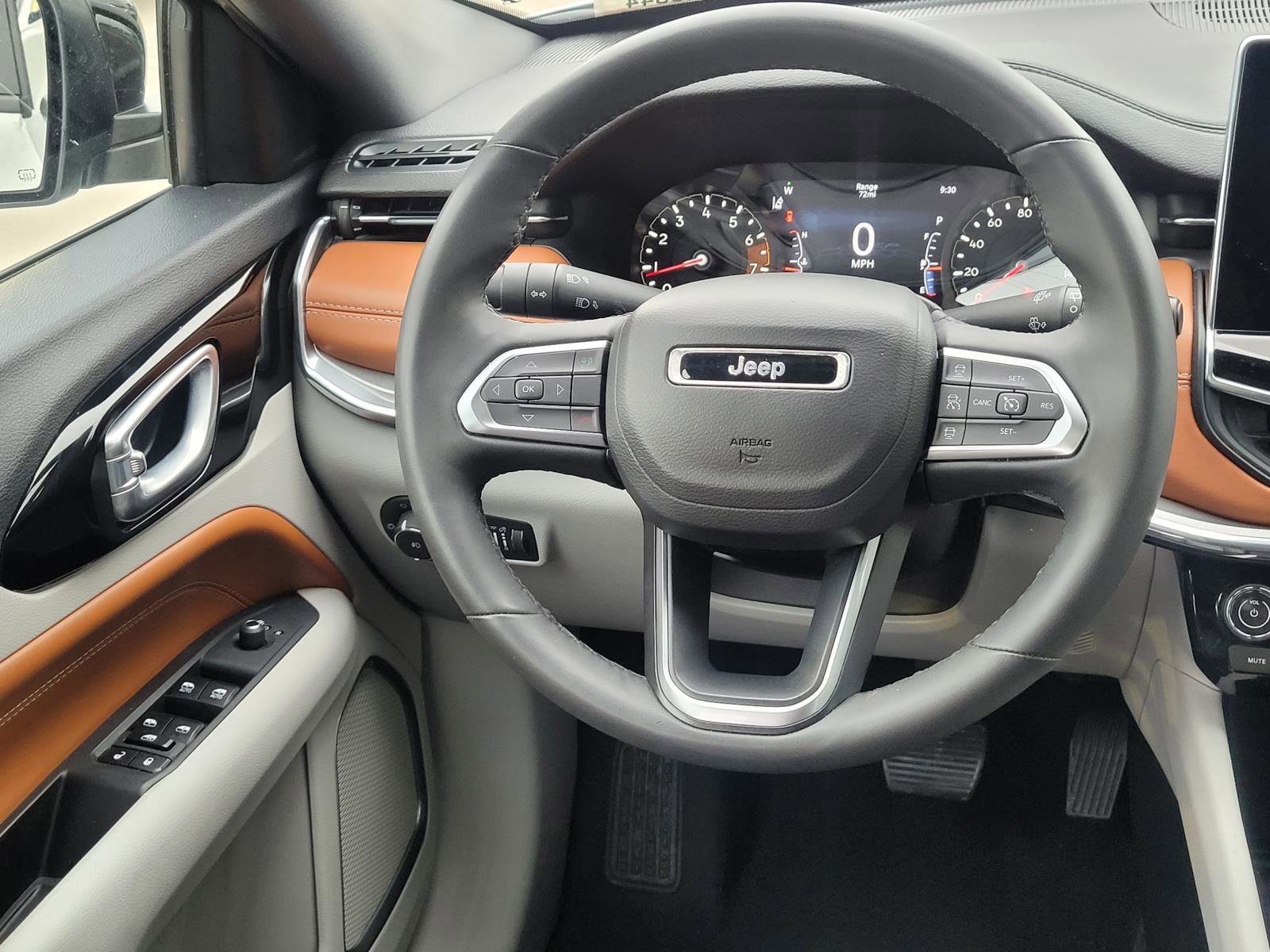 Used 2024 Jeep Compass Limited AWD/4WD image 6