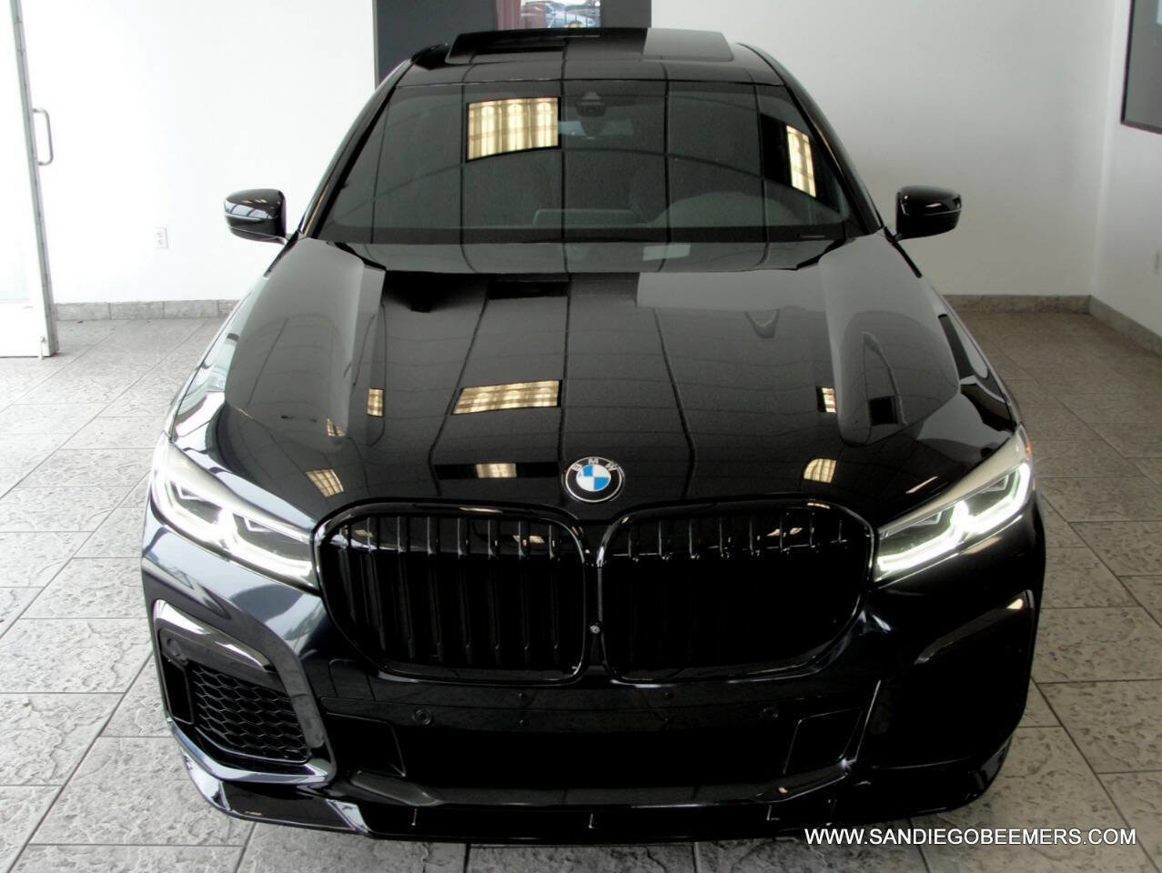 Used 2022 BMW 740i w/ M Sport Package image 15