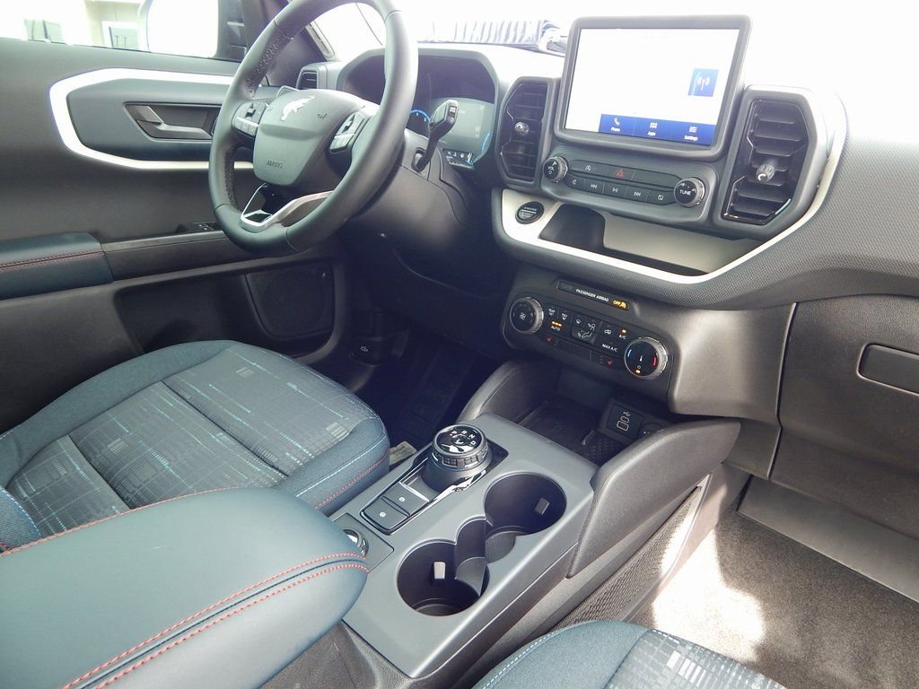 New 2024 Ford Bronco Sport Heritage w/ Heritage Convenience Package image 18