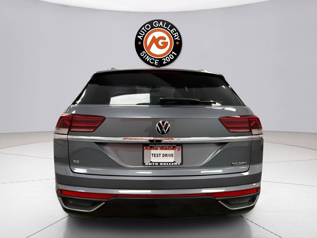 Used 2022 Volkswagen Atlas Cross Sport SE w/ Panoramic Sunroof Package FWD image 6