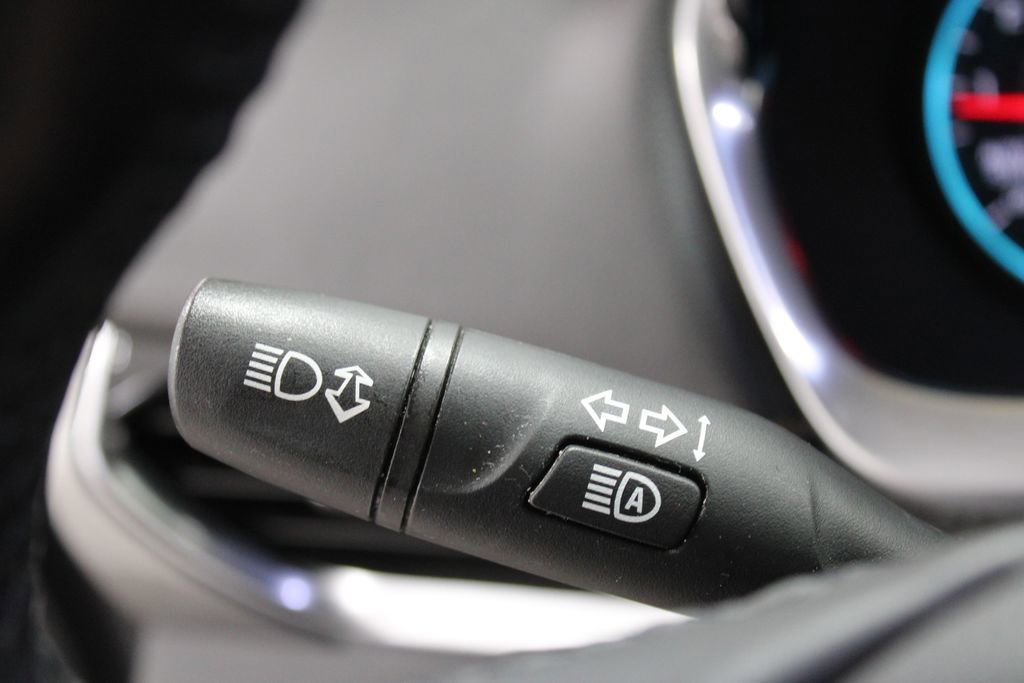 Used 2021 Chevrolet Traverse LT w/ LPO, Cargo Package image 32