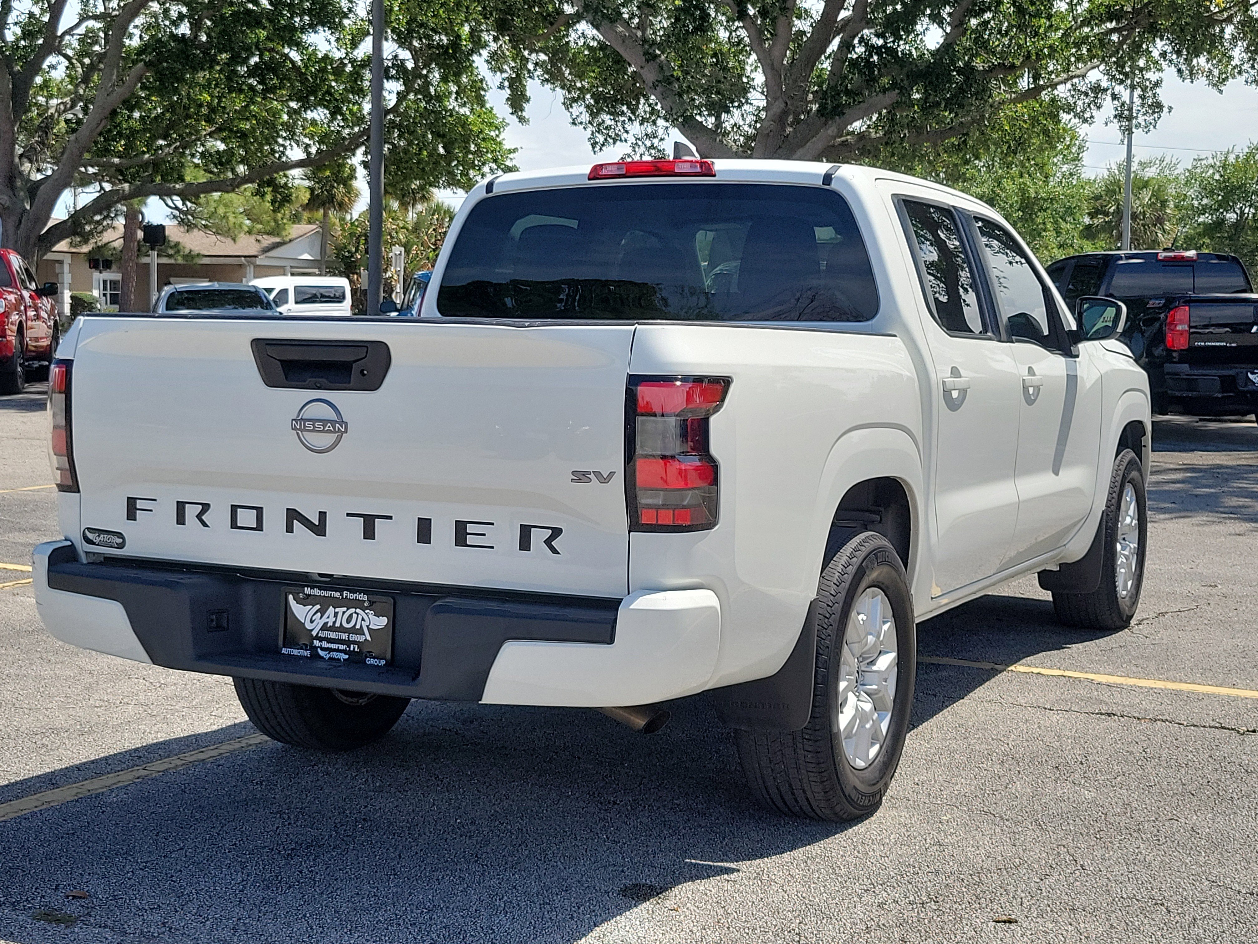 Used 2022 Nissan Frontier SV image 5
