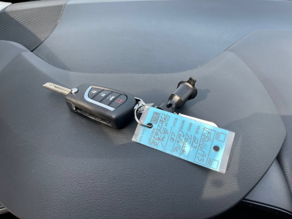 Used 2023 Toyota Corolla LE FWD image 33