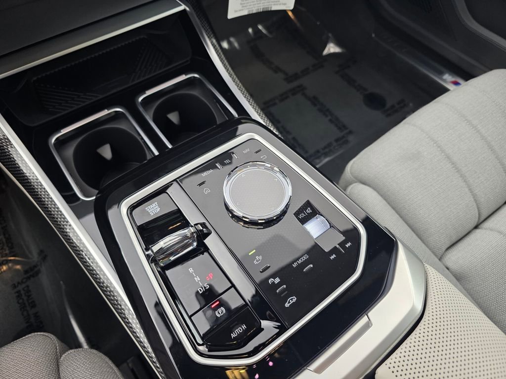 New 2026 BMW 760i xDrive AWD/4WD image 18