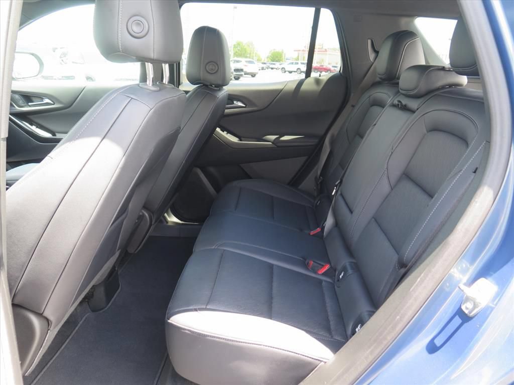 Used 2025 Chevrolet Equinox LT w/ Convenience Package II FWD image 16