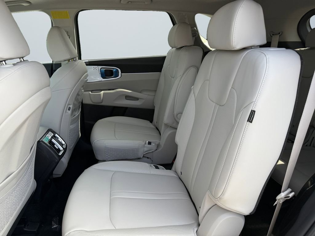 New 2025 Kia Sorento EX image 13