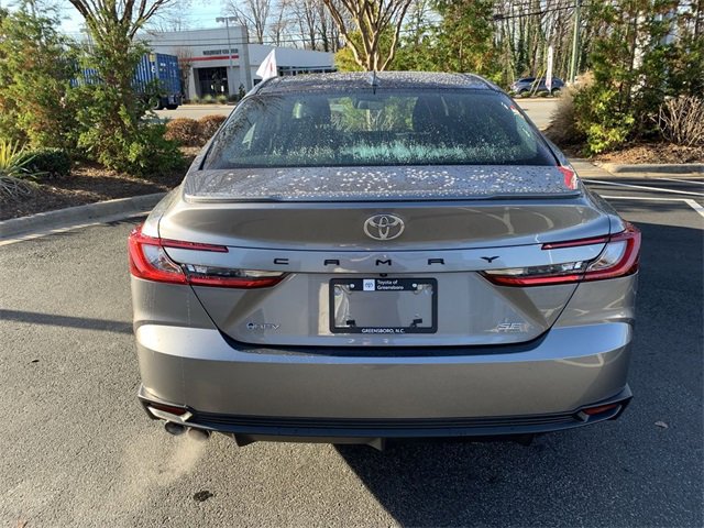 Used 2025 Toyota Camry SE image 7