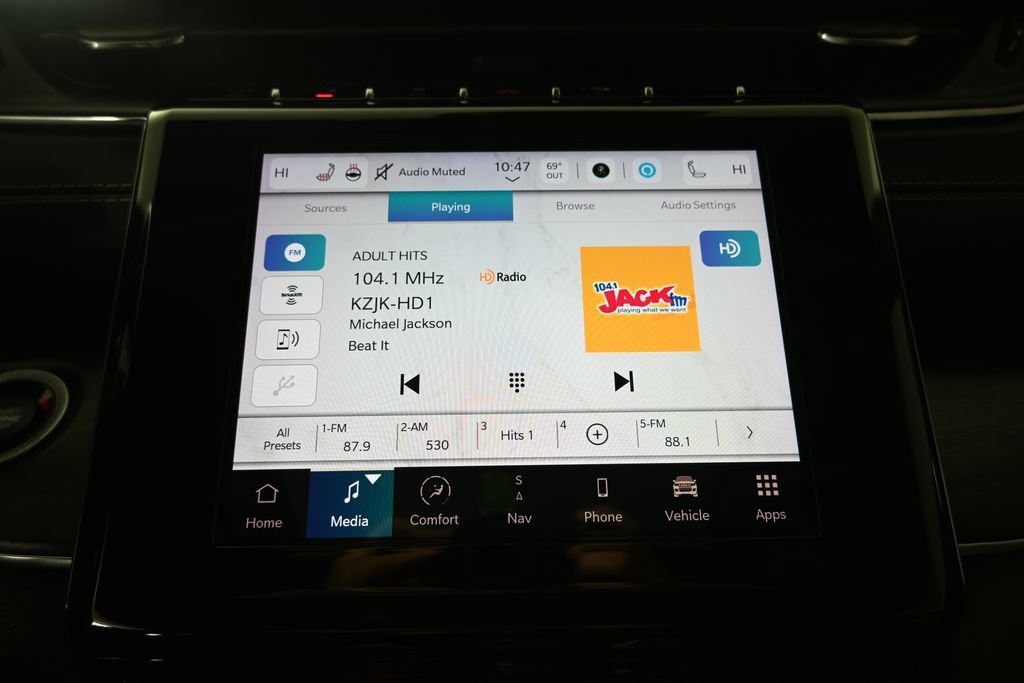 Used 2022 Jeep Grand Cherokee Overland AWD/4WD image 27
