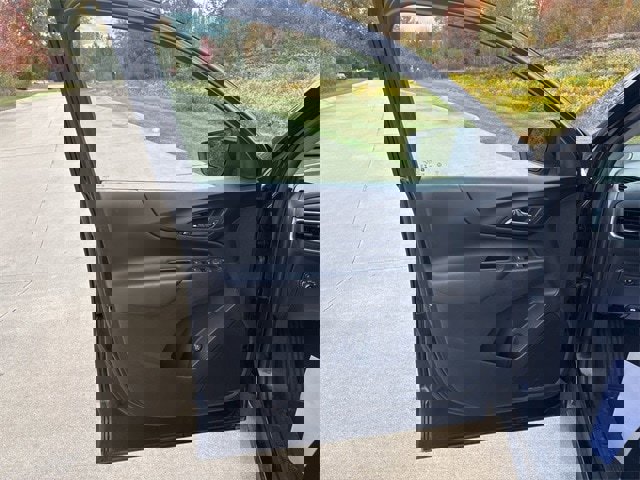 Used 2022 Chevrolet Equinox LT image 9