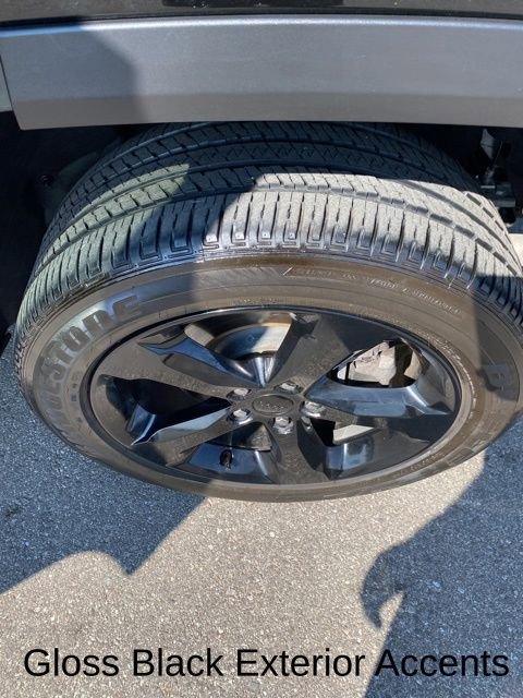 Used 2022 Jeep Grand Cherokee L Laredo image 40