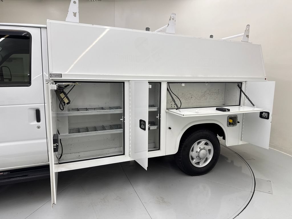 Used 2016 Ford E-350 and Econoline 350 Super Duty RWD image 9