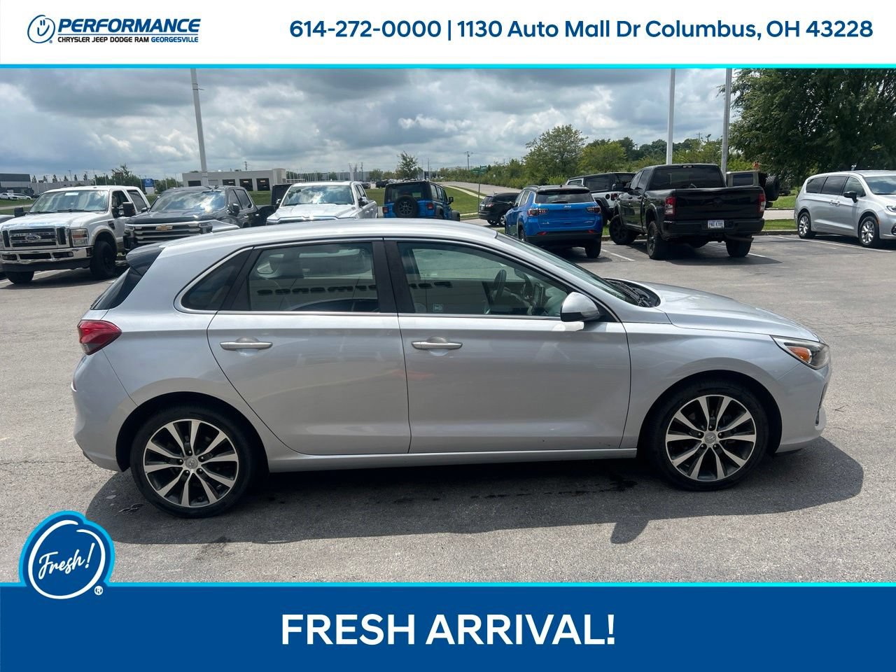 Used 2018 Hyundai Elantra GT FWD image 3