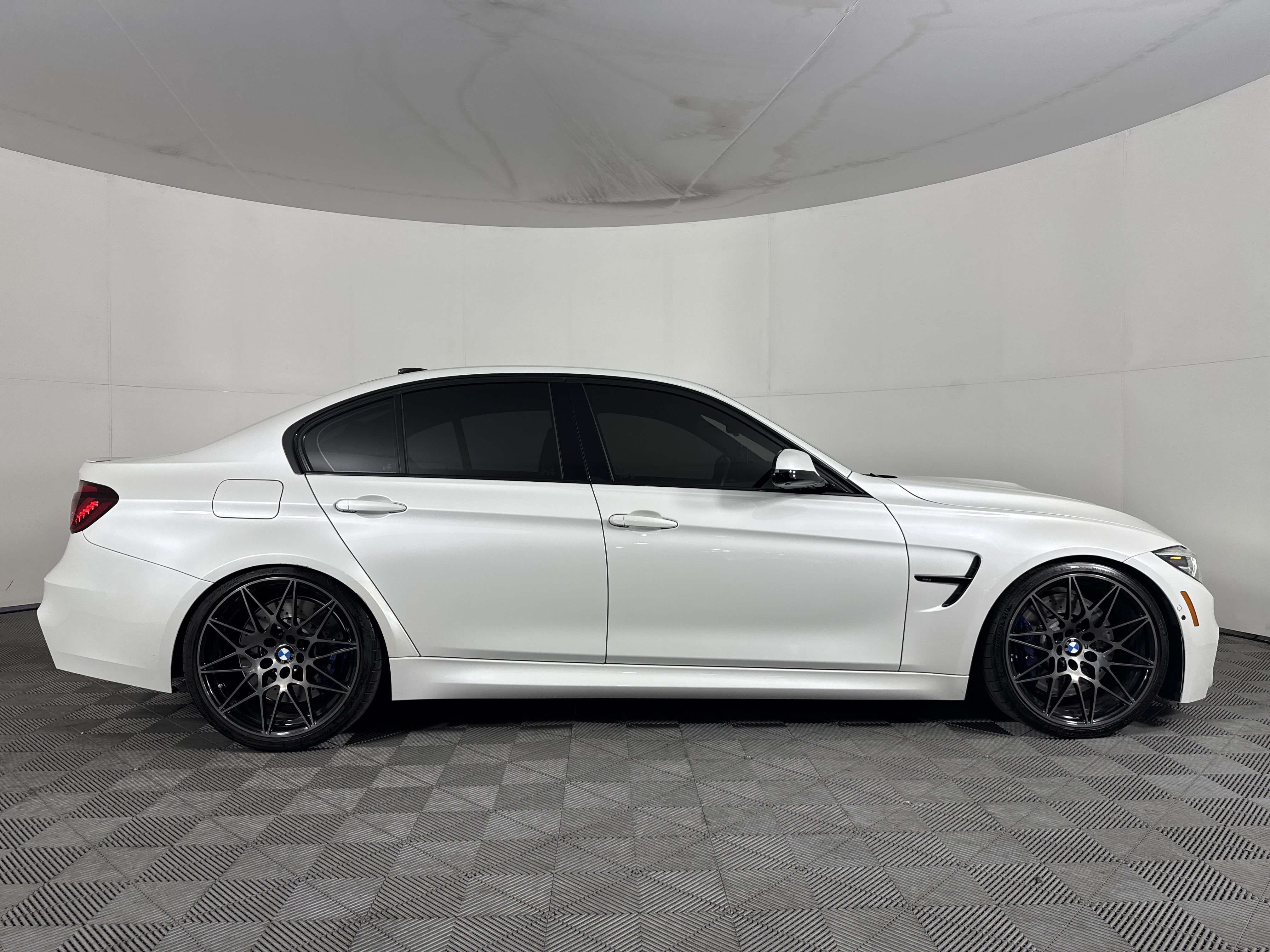 Used 2018 BMW M3 w/ Competition Package RWD image 3
