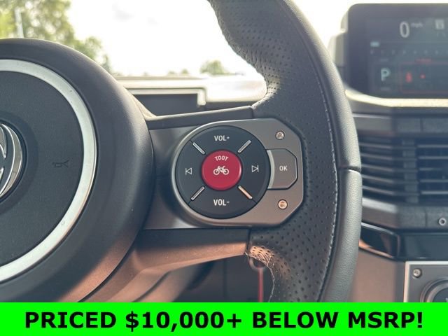 Used 2024 INEOS Grenadier Fieldmaster Edition image 12