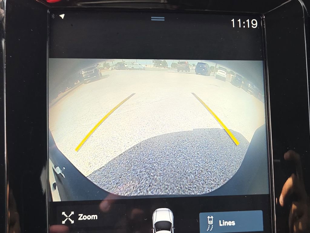 Used 2021 Volvo XC40 T5 R-Design w/ Advanced Package image 20