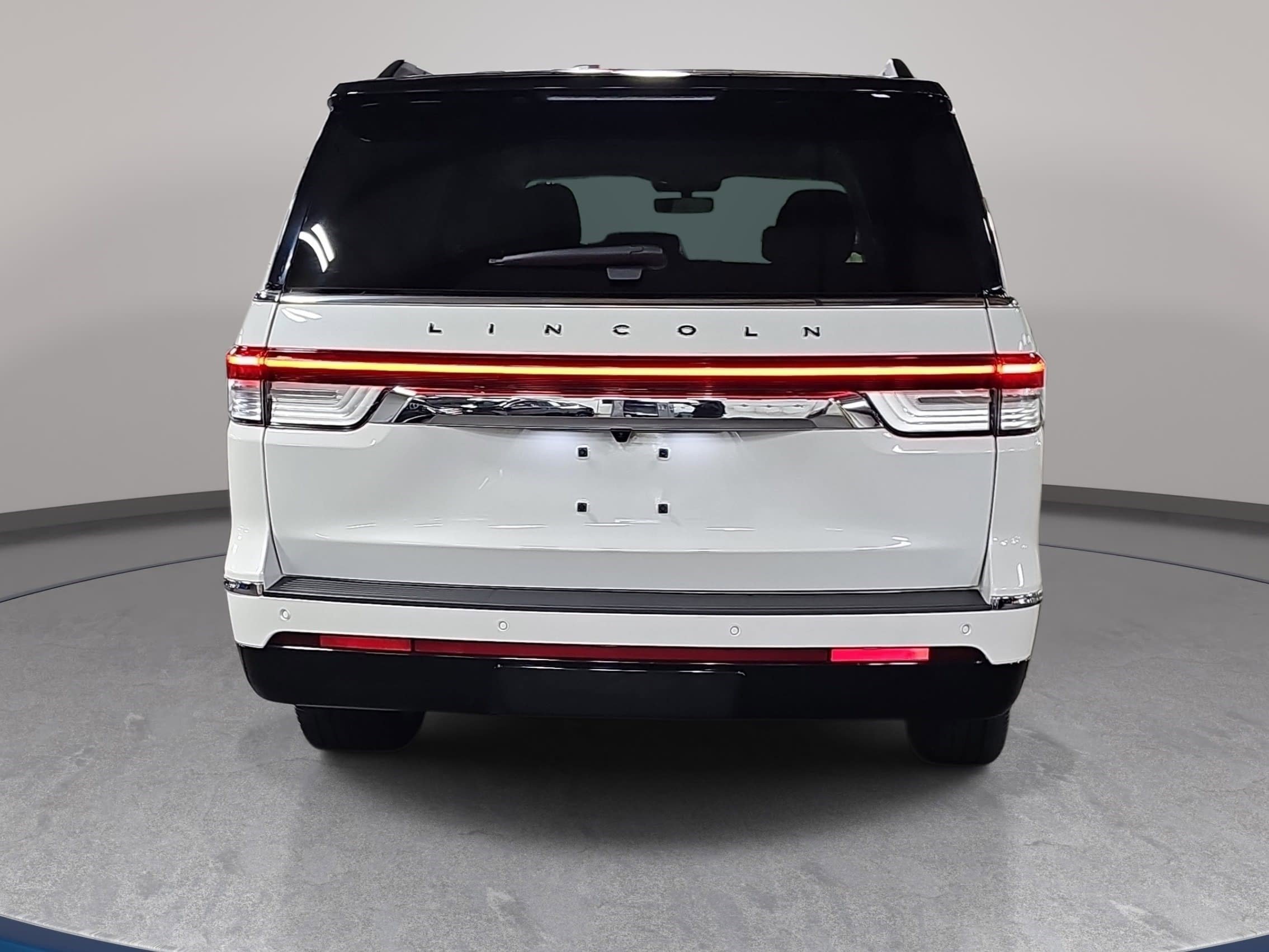 Used 2024 Lincoln Navigator Black Label AWD/4WD image 6