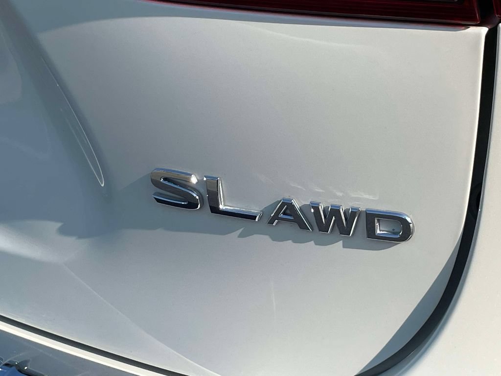 Used 2022 Nissan Rogue Sport SL AWD/4WD image 9