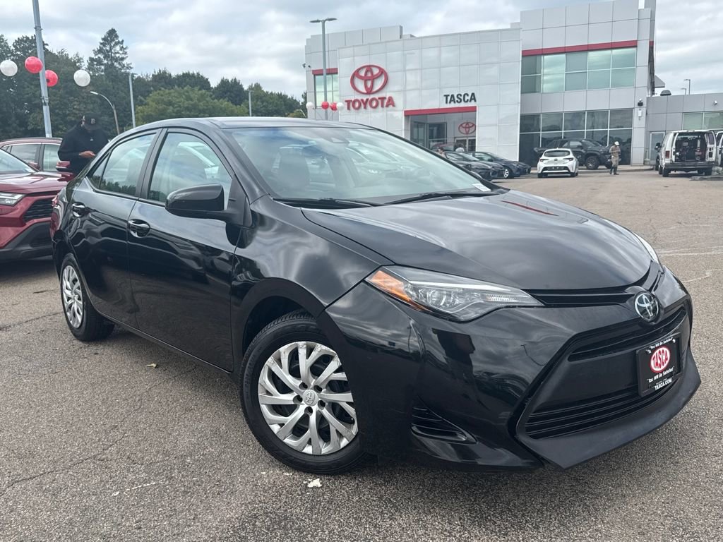 Used 2017 Toyota Corolla LE image 1