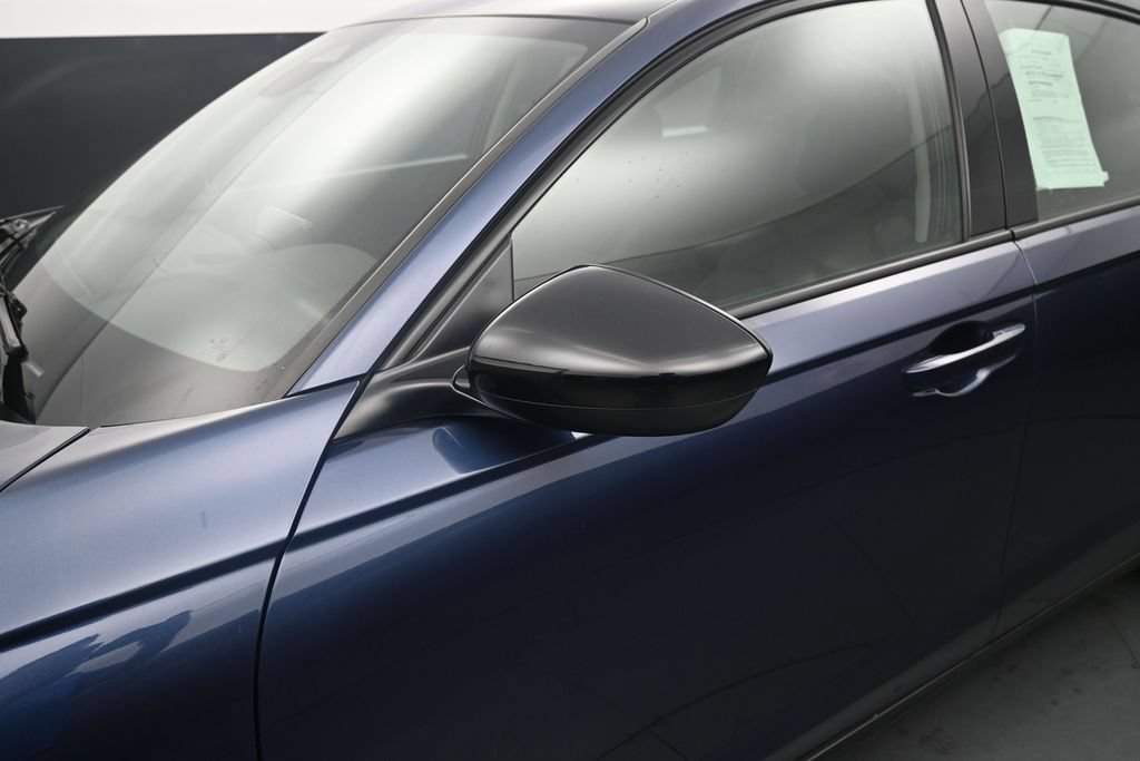 Used 2025 Honda Accord SE image 11