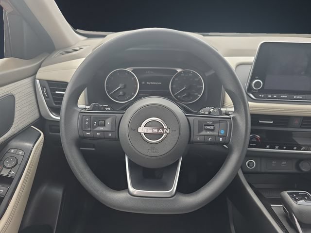 Used 2023 Nissan Rogue SV AWD/4WD image 12
