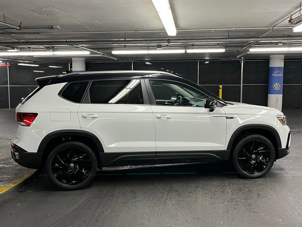 Used 2023 Volkswagen Taos SE image 39