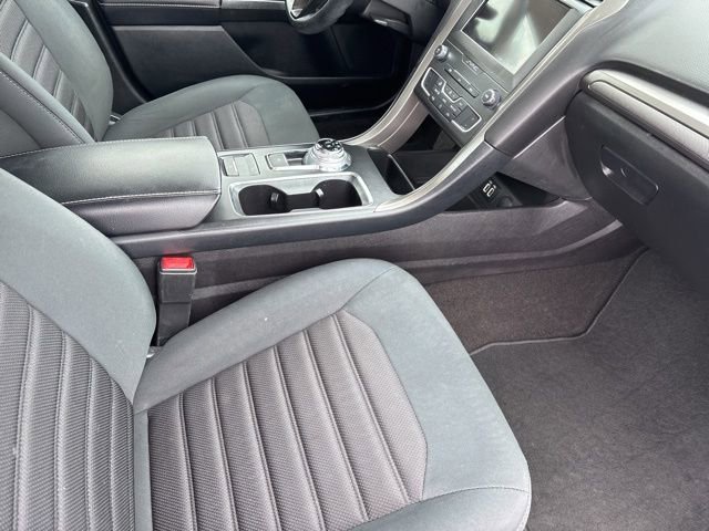 Used 2019 Ford Fusion SE image 38