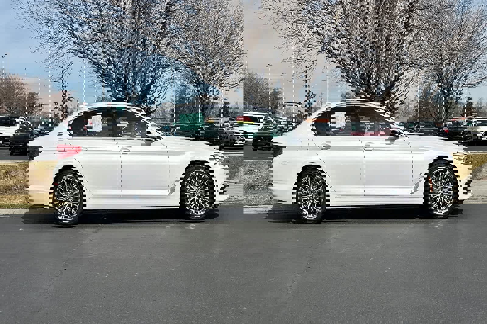 Used 2019 BMW 530e image 8