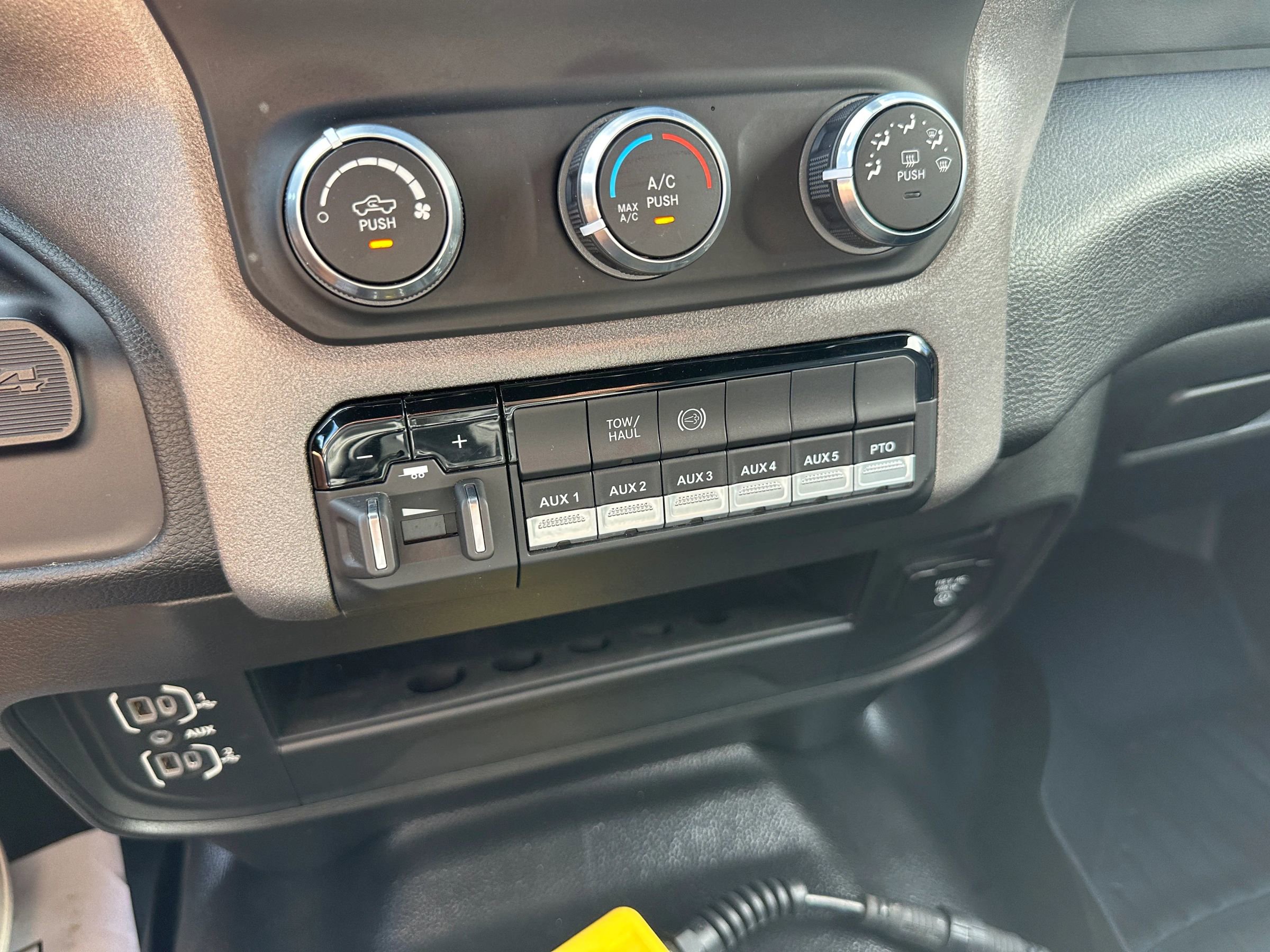 Used 2022 RAM 4500 Tradesman w/ Chrome Appearance Group image 24