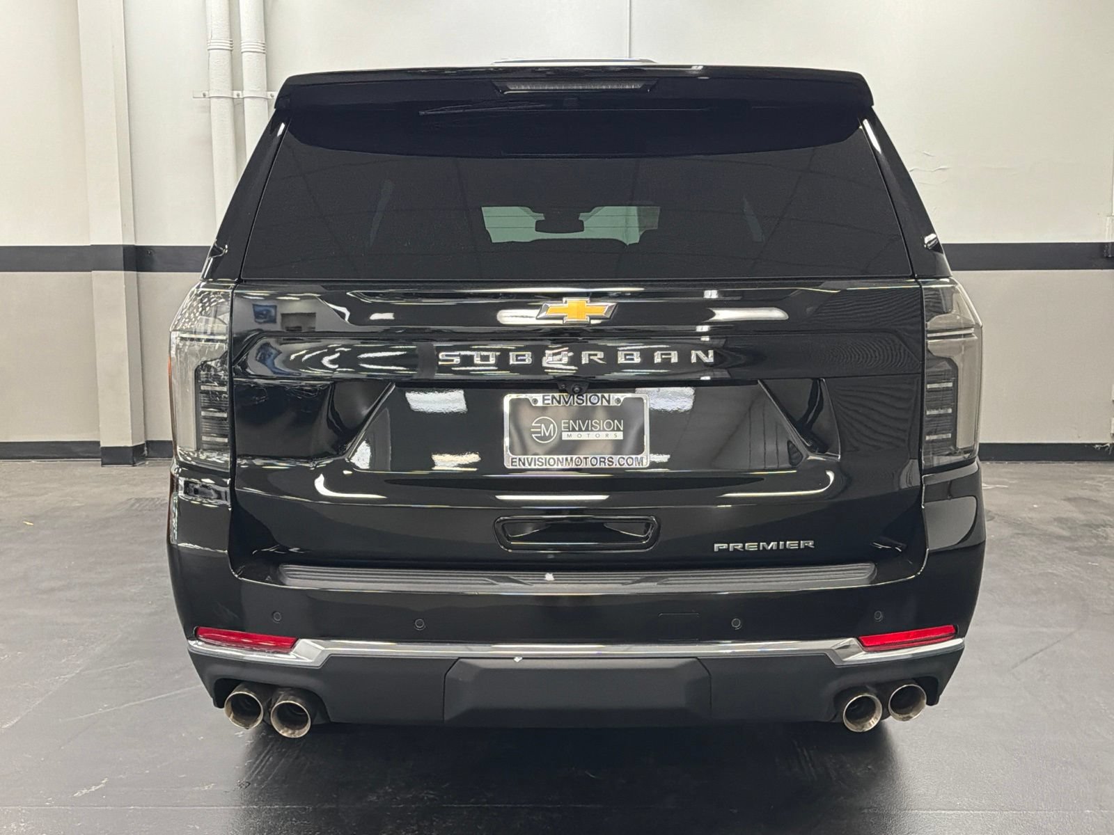 Used 2025 Chevrolet Suburban Premier w/ Sun And Tow Package AWD/4WD image 11
