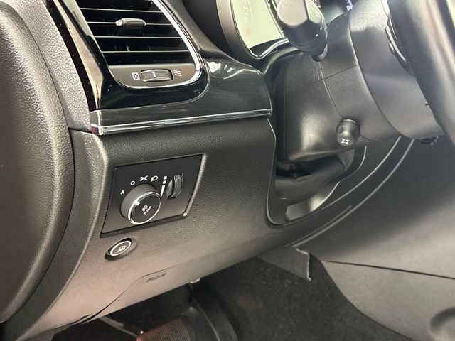 Used 2021 Jeep Grand Cherokee Trailhawk w/ Trailhawk Luxury Group AWD/4WD image 22