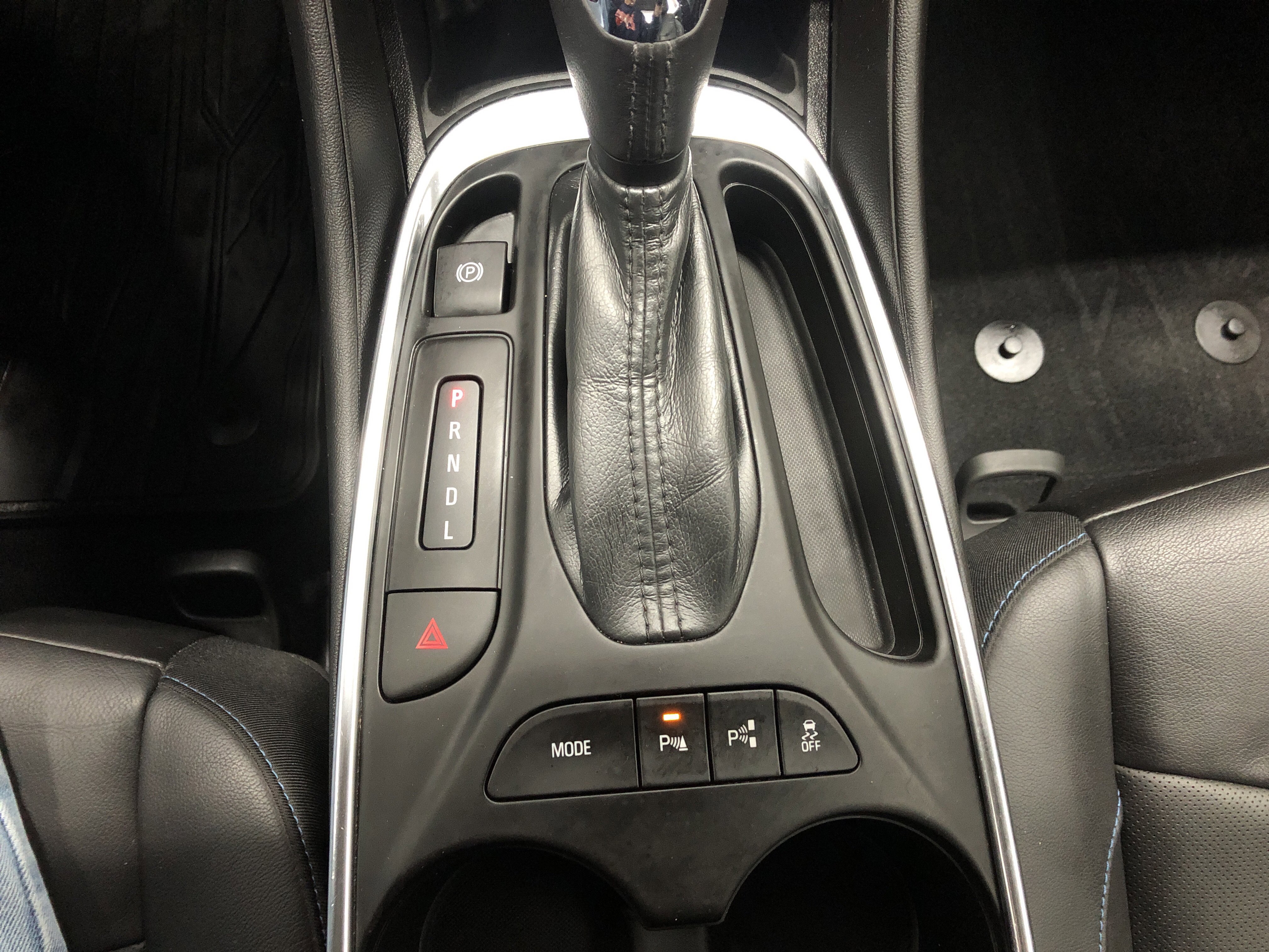 Used 2017 Chevrolet Volt Premier w/ Driver Confidence II Package image 17