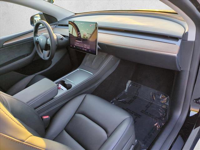 Used 2024 Tesla Model Y Performance image 24