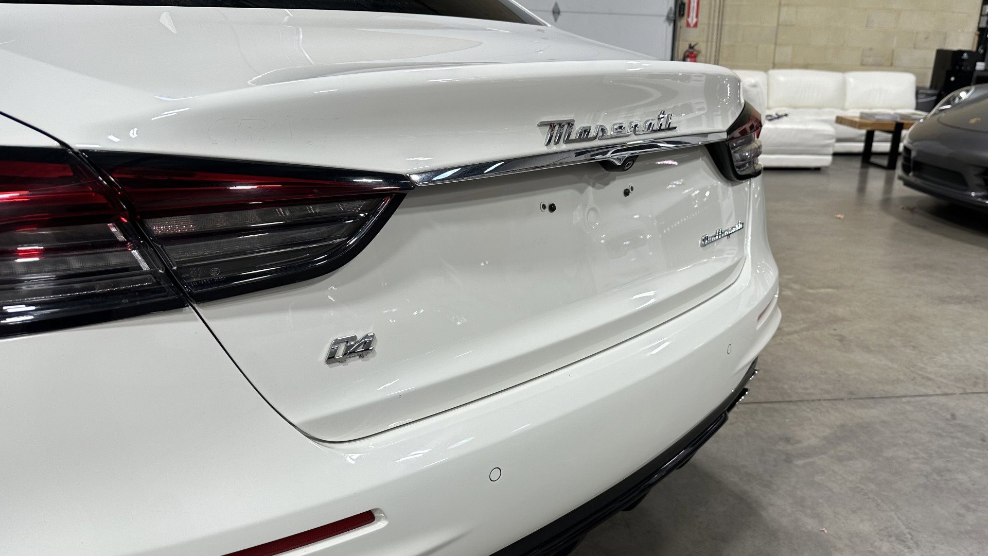 Used 2022 Maserati Quattroporte Modena Q4 image 9