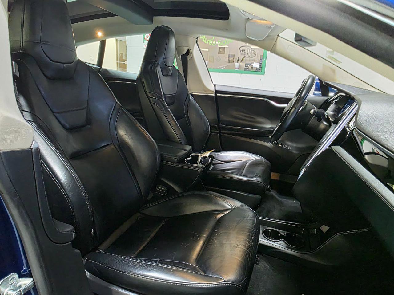Used 2015 Tesla Model S 70D AWD/4WD image 23