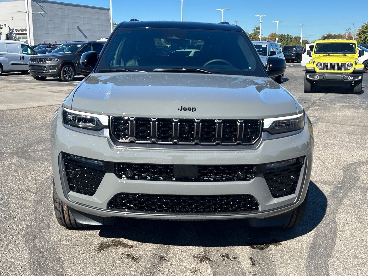 New 2027 Jeep Grand Cherokee Summit AWD/4WD image 8