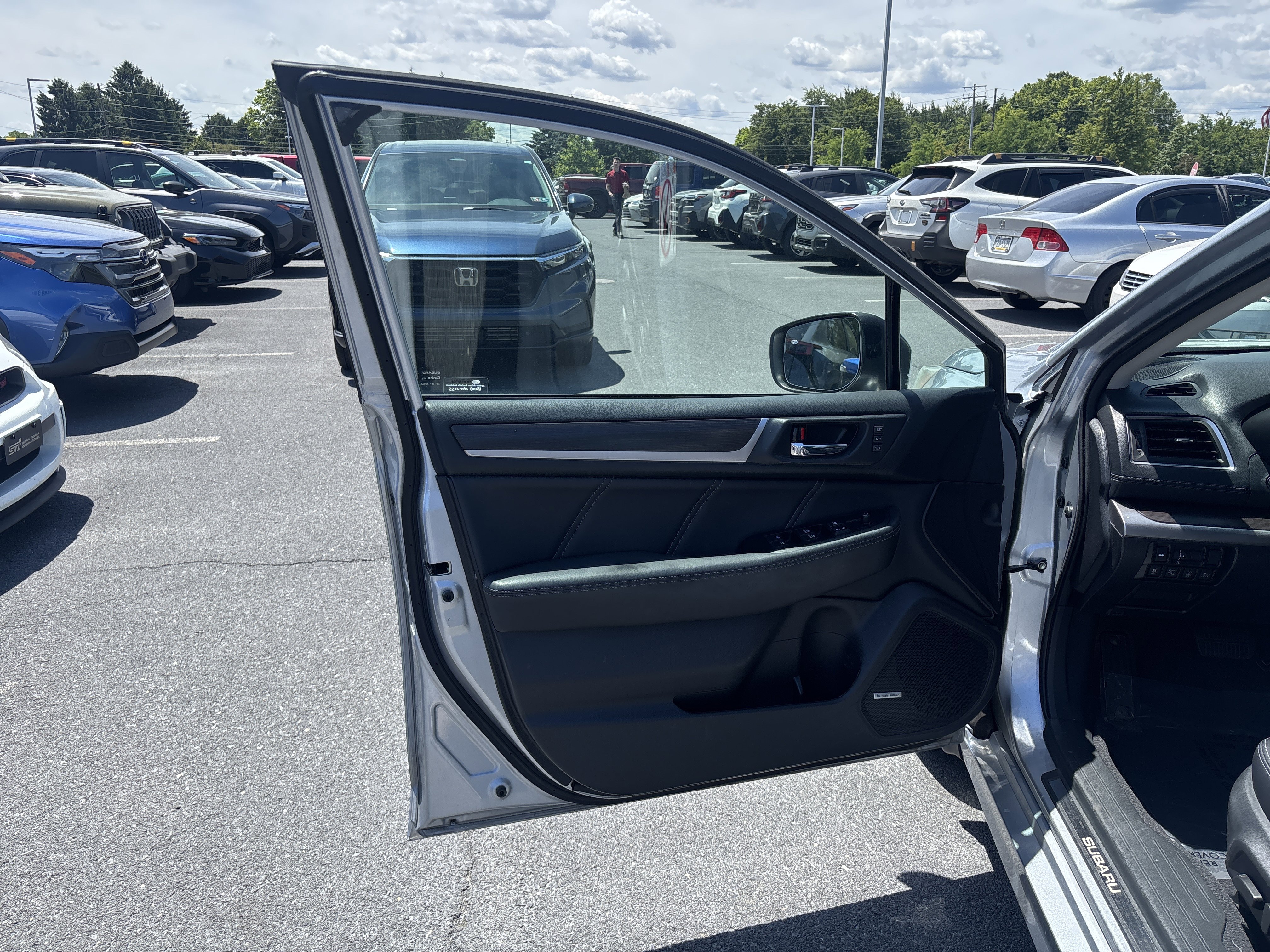 Used 2018 Subaru Legacy 3.6R Limited AWD/4WD image 28